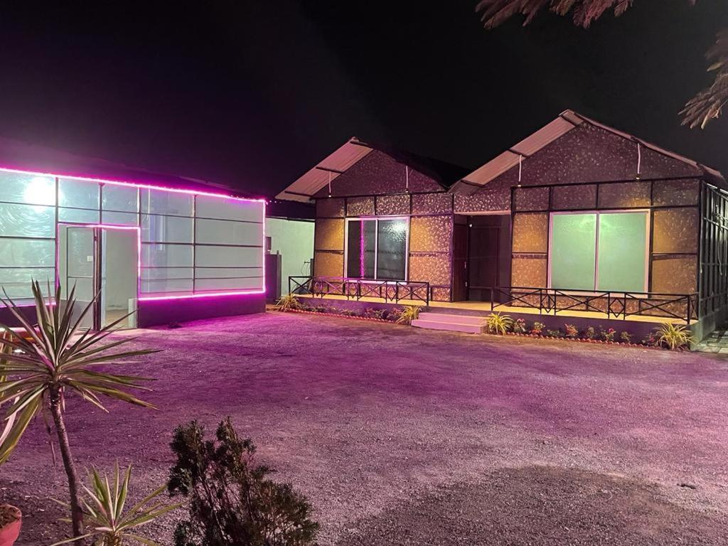 Hotel The Black Leaf Rāipur Exterior foto